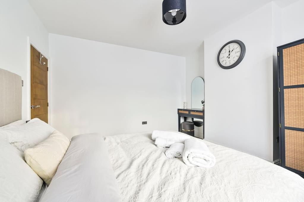 House With Garden Next Wembley Stadium Free Parking Appartamento